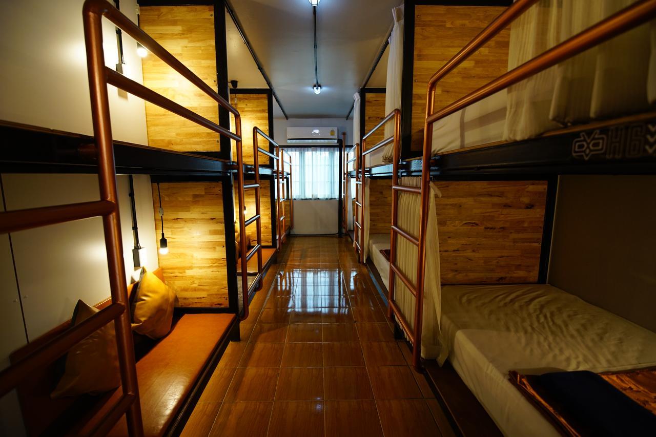 Sleep Owl Hostel Bangkok Exterior foto