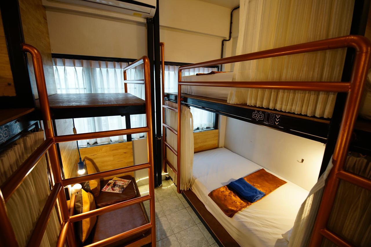 Sleep Owl Hostel Bangkok Exterior foto