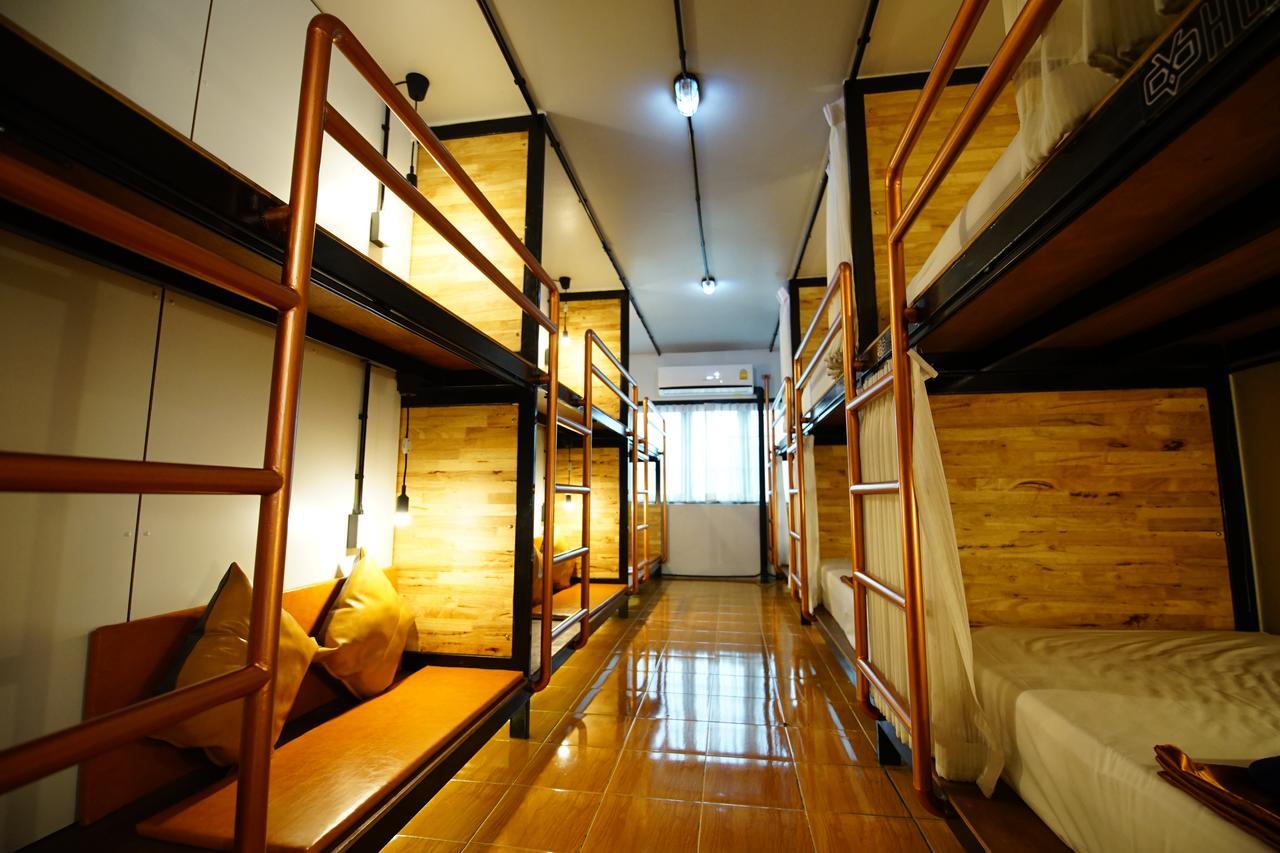 Sleep Owl Hostel Bangkok Exterior foto