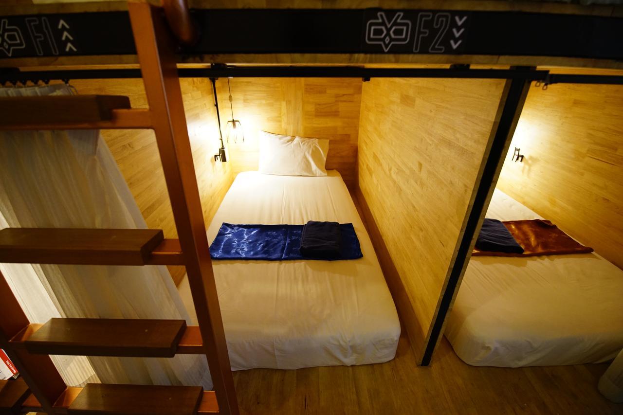 Sleep Owl Hostel Bangkok Exterior foto